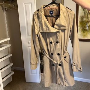 GAP- Beige/Tan Trench Coat